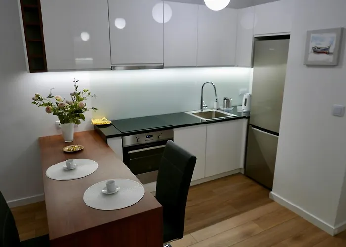 Kieslowskiego Vis-a-vis Town Hall Daire